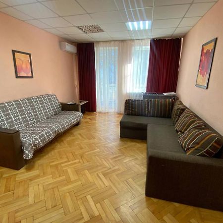 Apartments On Moskovskaja Dnjepropetovsk Buitenkant foto