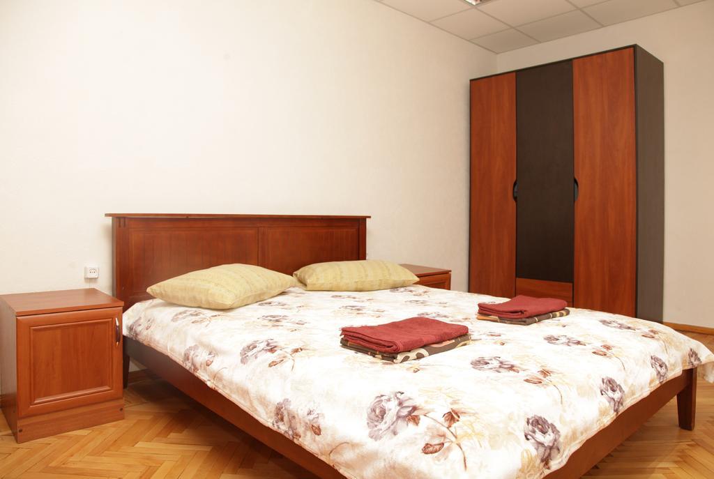 Apartments On Moskovskaja Dnjepropetovsk Buitenkant foto